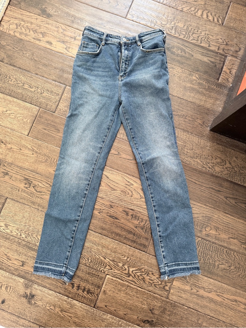 Size 29 Pilcro Women’s Straight-Leg Washed Blue Jeans